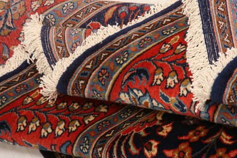 Sarouk Blue Hand Knotted 68 X 100  Area Rug 100-23281 Image 3
