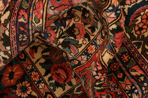Bakhtiar Red Hand Knotted 69 X 97  Area Rug 100-23319 Image 2