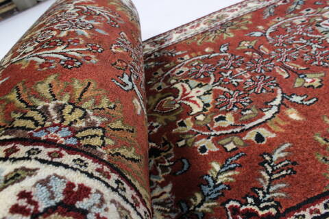 Semnan Brown Runner Hand Knotted 25 X 80  Area Rug 250-23341 Image 8