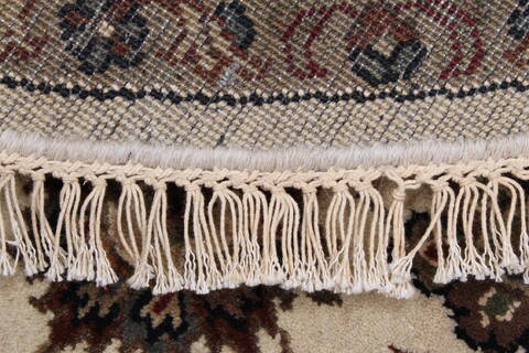 Kashmir Beige Round Hand Knotted 51 X 51  Area Rug 250-23405 Image 10