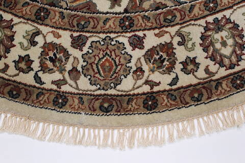 Kashmir Beige Round Hand Knotted 51 X 51  Area Rug 250-23405 Image 2