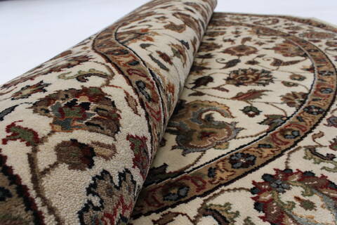 Kashmir Beige Round Hand Knotted 51 X 51  Area Rug 250-23405 Image 8