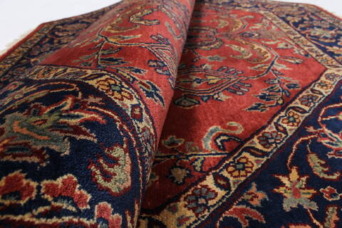 Sarouk Red Octagon Hand Knotted 50 X 50  Area Rug 250-23412 Image 10