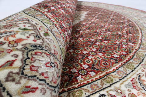 Kashmir Red Round Hand Knotted 51 X 51  Area Rug 250-23415 Image 10