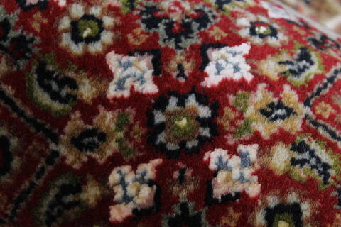 Kashmir Red Round Hand Knotted 51 X 51  Area Rug 250-23415 Image 7