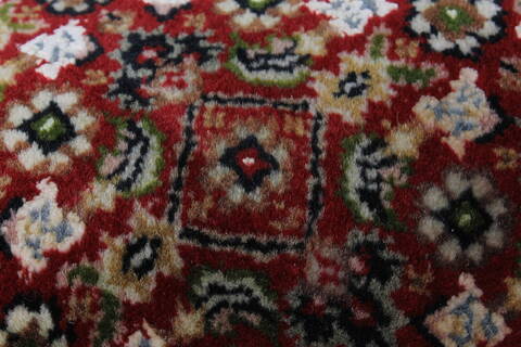 Kashmir Red Round Hand Knotted 51 X 51  Area Rug 250-23415 Image 8
