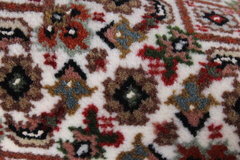 Tabriz Beige Round Hand Knotted 51 X 51  Area Rug 250-23425 Image 7
