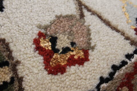 Kashmar Beige Round Hand Knotted 52 X 52  Area Rug 250-23460 Image 6