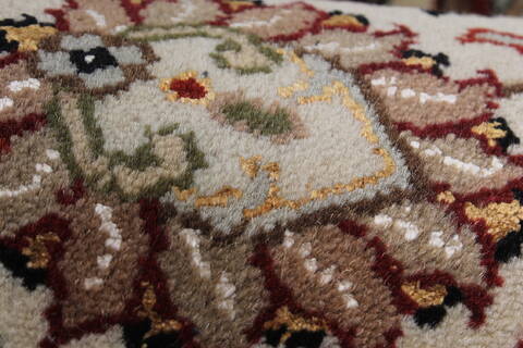 Kashmar Beige Round Hand Knotted 52 X 52  Area Rug 250-23460 Image 7