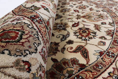 Kashmar Beige Round Hand Knotted 52 X 52  Area Rug 250-23460 Image 9