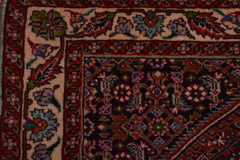 Bidjar Red Hand Knotted 24 X 35  Area Rug 100-23471 Image 3