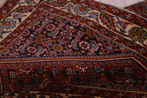 Bidjar Red Hand Knotted 24 X 35  Area Rug 100-23471 Image 5