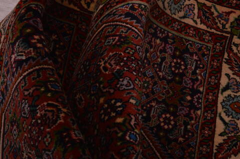 Bidjar Red Hand Knotted 24 X 35  Area Rug 100-23471 Image 8