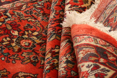 Sarouk Red Square Hand Knotted 70 X 72  Area Rug 100-23481 Image 2