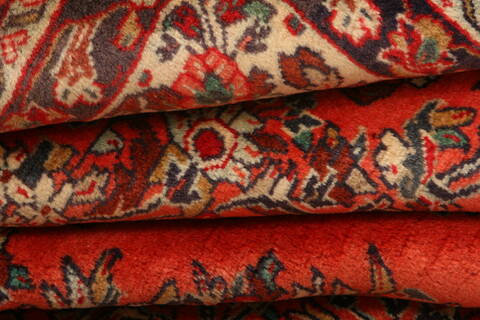 Sarouk Red Square Hand Knotted 70 X 72  Area Rug 100-23481 Image 5