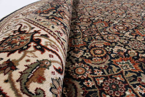 Herati Black Round Hand Knotted 510 X 510  Area Rug 250-23508 Image 11
