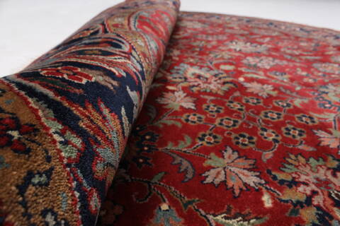 Kashan Red Round Hand Knotted 61 X 61  Area Rug 250-23529 Image 3