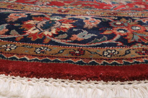 Kashan Red Round Hand Knotted 61 X 61  Area Rug 250-23529 Image 8