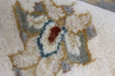 Chobi Grey Round Hand Knotted 60 X 60  Area Rug 250-23539 Image 9