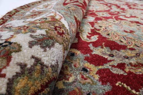 Kashan Red Round Hand Knotted 61 X 62  Area Rug 250-23541 Image 8