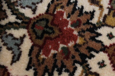 Herati Beige Round Hand Knotted 511 X 511  Area Rug 250-23542 Image 5