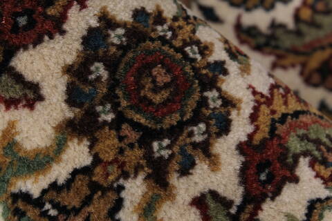 Herati Beige Round Hand Knotted 60 X 60  Area Rug 250-23670 Image 7