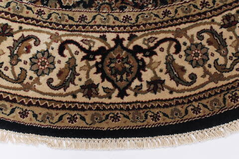 Herati Black Round Hand Knotted 60 X 60  Area Rug 250-23683 Image 2