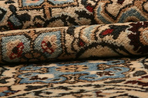 Birjand Beige Hand Knotted 100 X 134  Area Rug 100-23687 Image 6