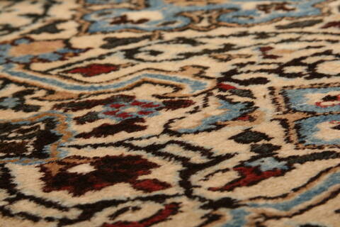 Birjand Beige Hand Knotted 100 X 134  Area Rug 100-23687 Image 7