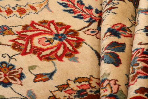 Kashan Beige Hand Knotted 99 X 135  Area Rug 100-23690 Image 3