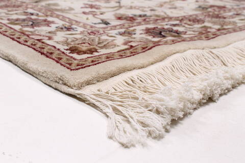 Sanandaj Beige Runner Hand Knotted 26 X 100  Area Rug 250-23732 Image 6