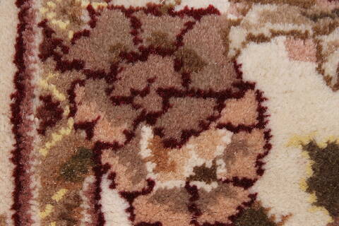 Sanandaj Beige Runner Hand Knotted 26 X 100  Area Rug 250-23732 Image 9