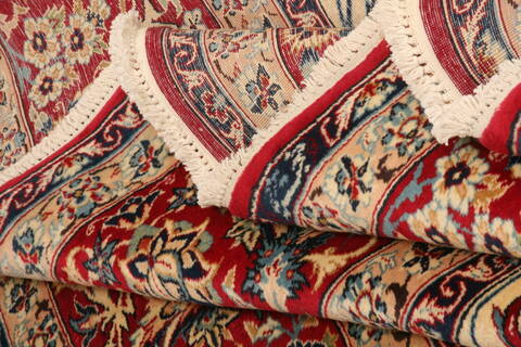 Isfahan Beige Hand Knotted 95 X 130  Area Rug 100-23773 Image 6