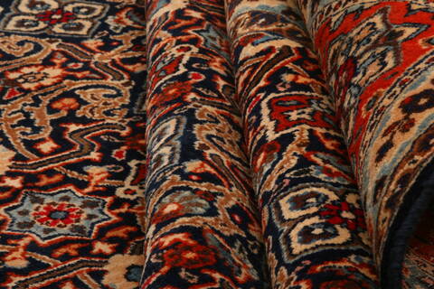 Birjand Red Hand Knotted 910 X 131  Area Rug 100-23775 Image 3