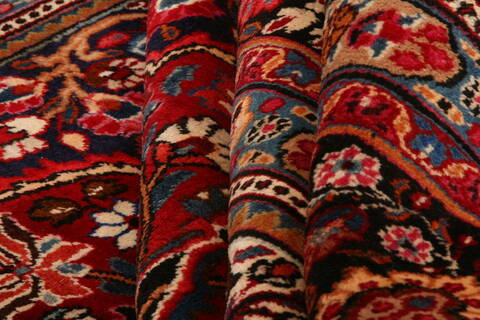 Birjand Red Hand Knotted 96 X 139  Area Rug 100-23788 Image 4