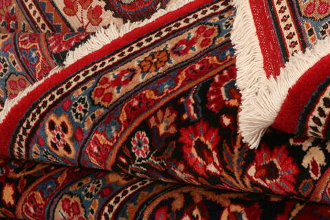 Birjand Red Hand Knotted 96 X 139  Area Rug 100-23788 Image 5