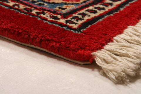 Birjand Red Hand Knotted 96 X 139  Area Rug 100-23788 Image 9