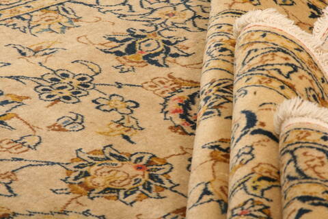 Kashan Beige Hand Knotted 101 X 136  Area Rug 100-23797 Image 4