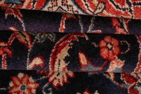 Sarouk Red Hand Knotted 97 X 126  Area Rug 100-23928 Image 3