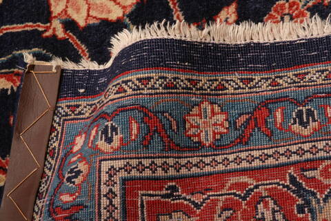 Sarouk Red Hand Knotted 97 X 126  Area Rug 100-23928 Image 8