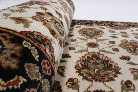 Agra Beige Runner Hand Knotted 26 X 140  Area Rug 250-23991 Image 12