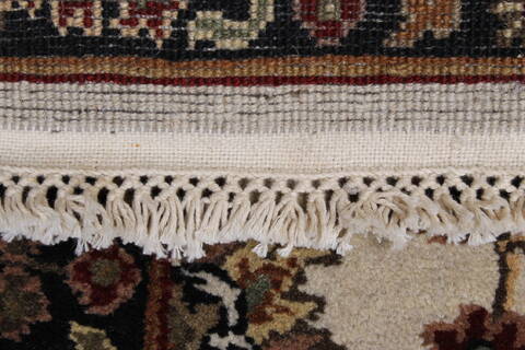 Agra Beige Runner Hand Knotted 26 X 140  Area Rug 250-23991 Image 2