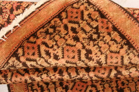 Sanandaj Beige Hand Knotted 25 X 40  Area Rug 100-24127 Image 4