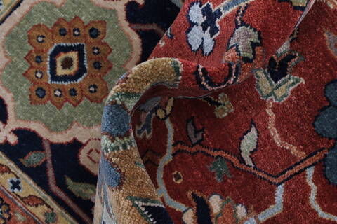 Serapi Red Hand Knotted 119 X 149  Area Rug 250-24230 Image 12