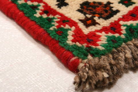 Qashqai Red Hand Knotted 40 X 54  Area Rug 100-24329 Image 9