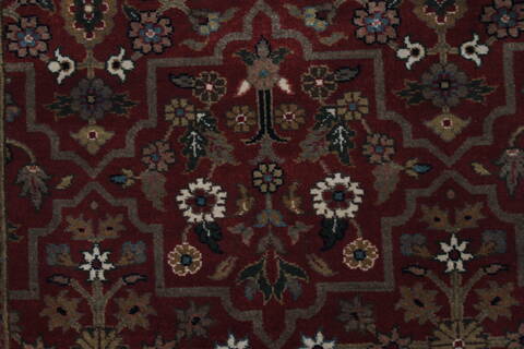 Agra Brown Runner Hand Knotted 27 X 710  Area Rug 250-24346 Image 4