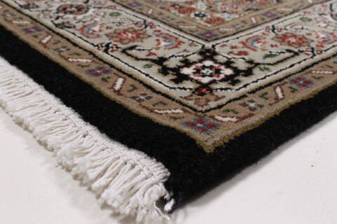Tabriz Black Runner Hand Knotted 28 X 71  Area Rug 250-24364 Image 5