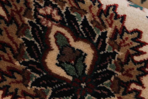 Tabriz Beige Runner Hand Knotted 27 X 78  Area Rug 250-24633 Image 10