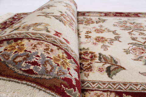 Sanandaj Beige Runner Hand Knotted 26 X 80  Area Rug 250-24687 Image 10