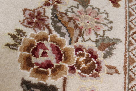 Sanandaj Beige Runner Hand Knotted 26 X 80  Area Rug 250-24687 Image 7